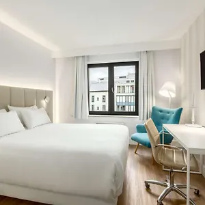 **** Otel Nh Grand Place Arenberg Belçika