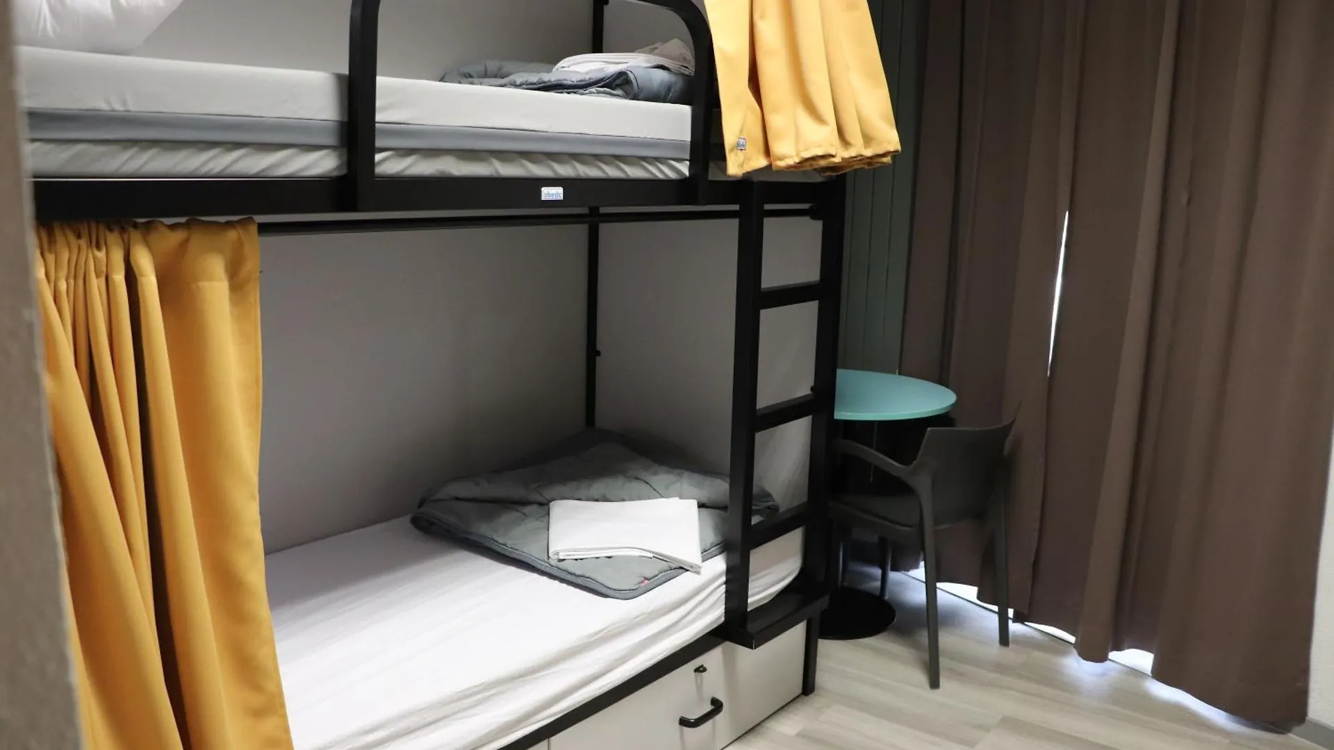 Hi Jacques Brel Hostel