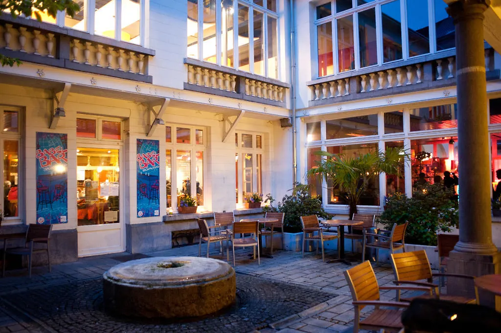 Hi Jacques Brel Hostel
